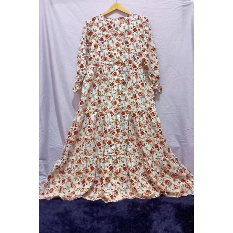 Gamis Taris Busana Wolfis premium bunga cream