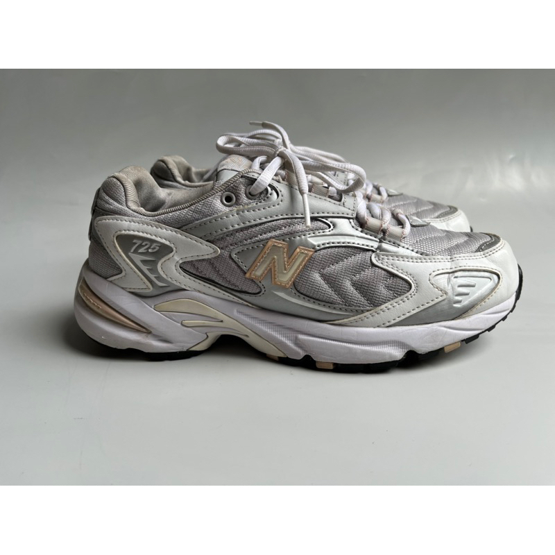 New Balance 725