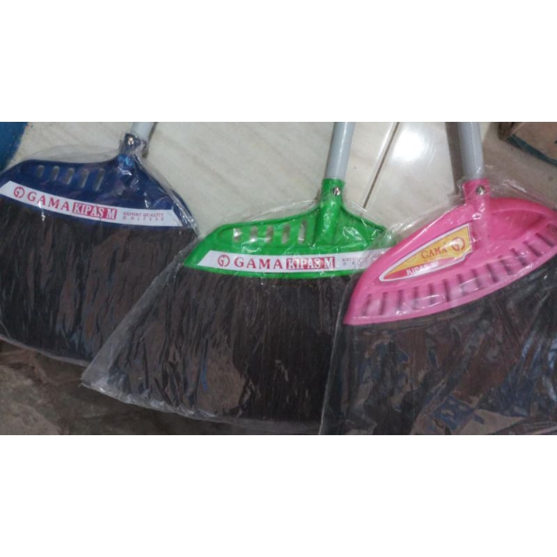 SAPU LANTAI  GAMA Cocok untuk keramik, dan lantai