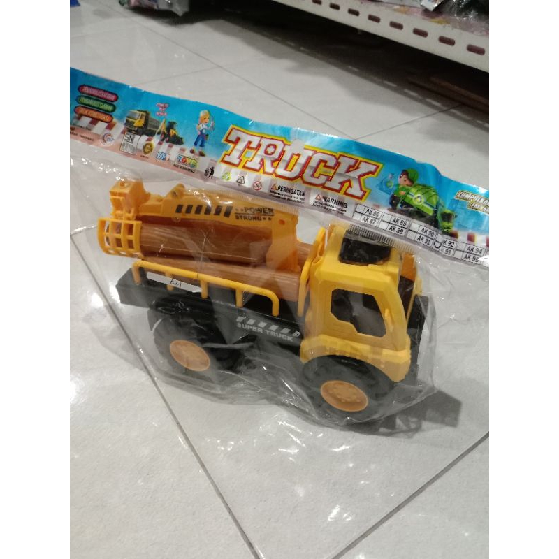 mainan mobil truk kayu
