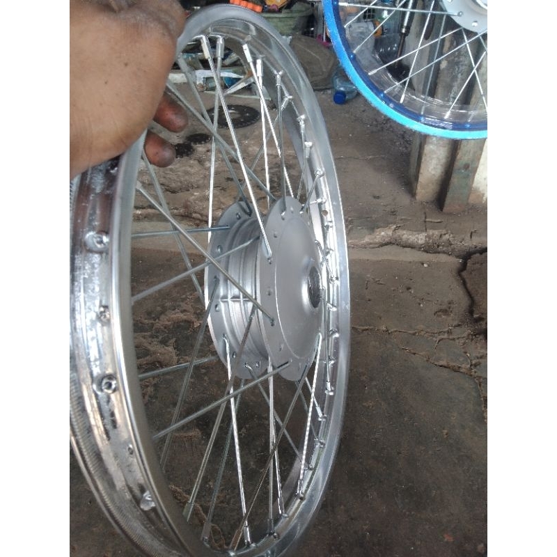 PELEK DEPAN SEKEN KARISMA TROMOL