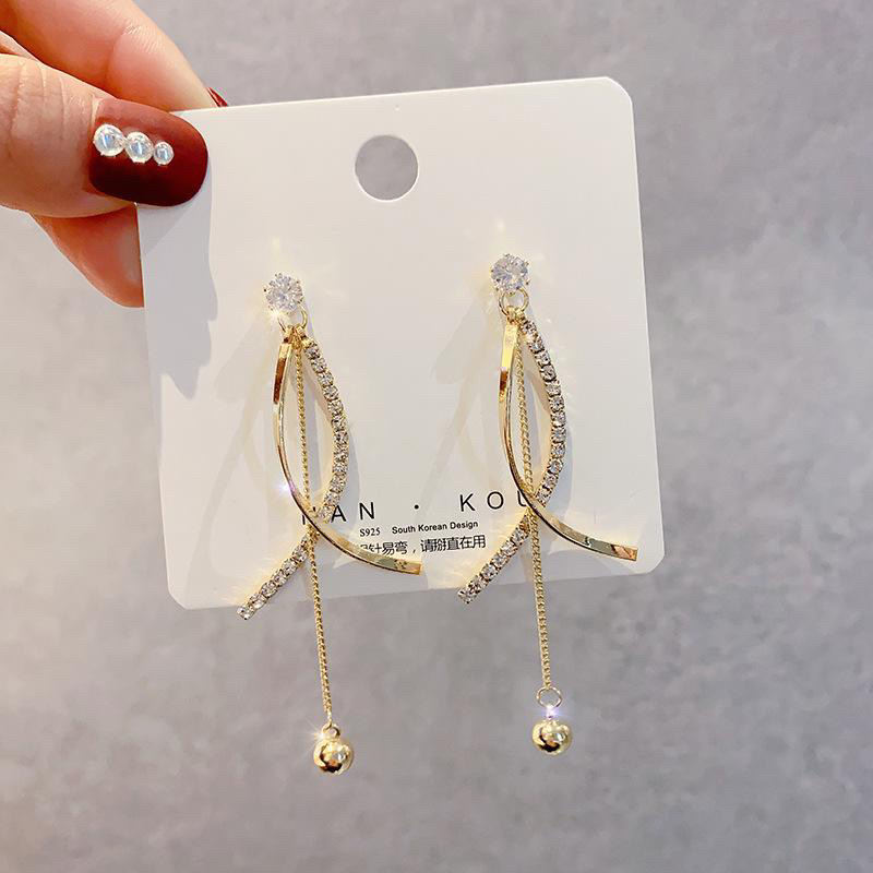 Anting Wanita Rumbai Bola Korea Elegan Fashion Style Premium