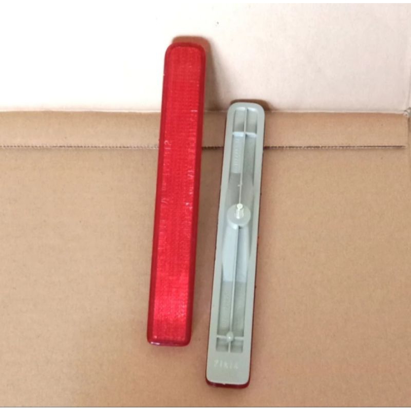 lampu reflektor mata kucing bemper belakang suzuki xl7 original