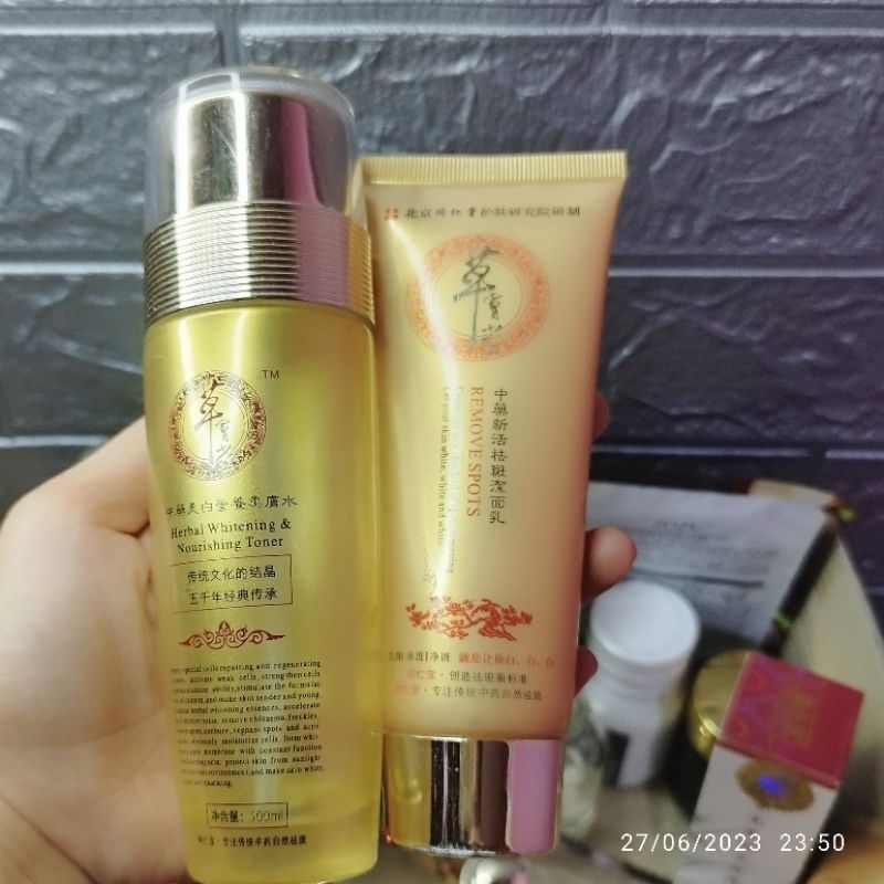 YU CHUN MEI TONER+SABUN GOLD ORI