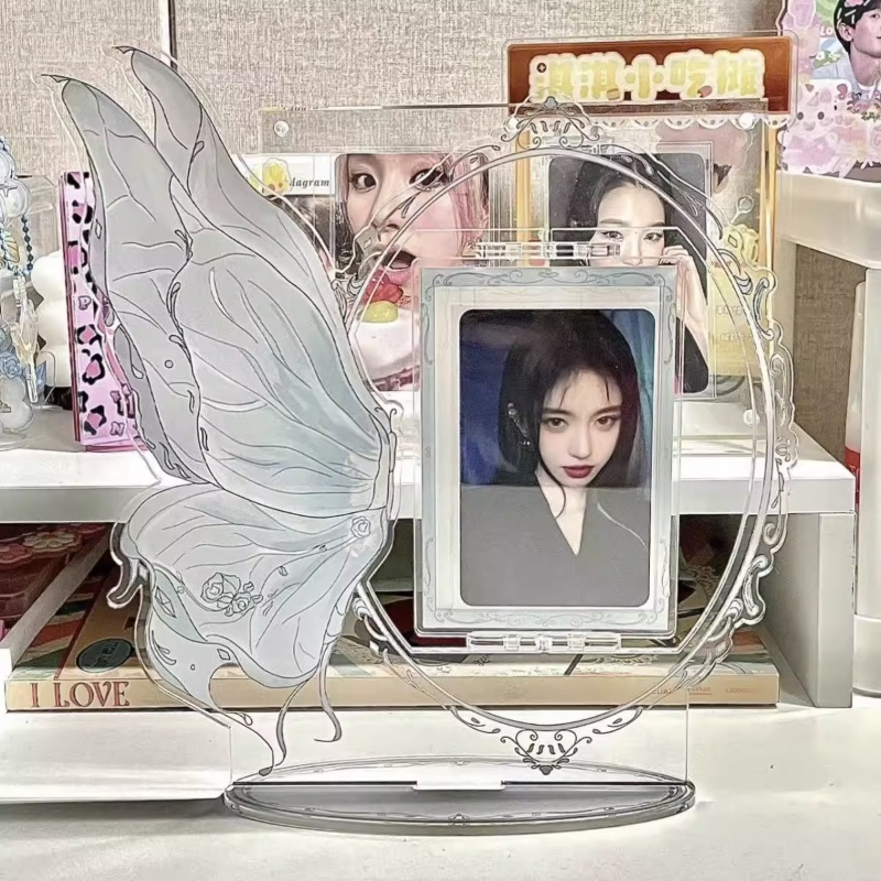 Bingkai Foto Kupu-kupu Ins Acrylic Butterfly Wing Photo Frame yang Dapat Diputar Bingkai Tampilan Desktop 3Inch Idol Photocard Koleksi Casing Pelindung