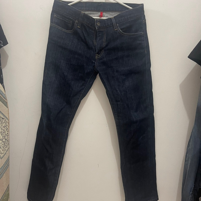 uniqlo jeans pria slim fit straight