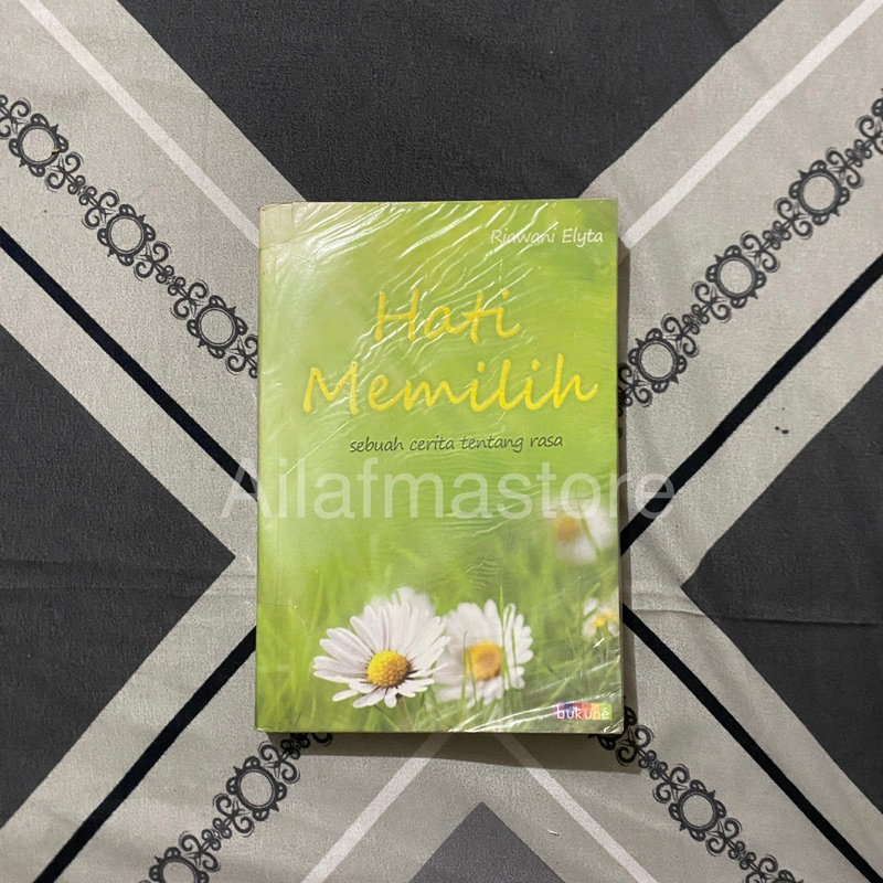 

NOVEL HATI MEMILIH RIAWANI ELYTA PRELOVED NOVEL