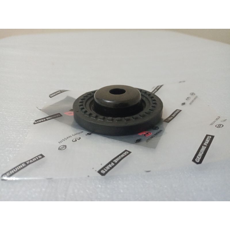 Karet Tatakan support atas shock breaket nissan march datsun go original