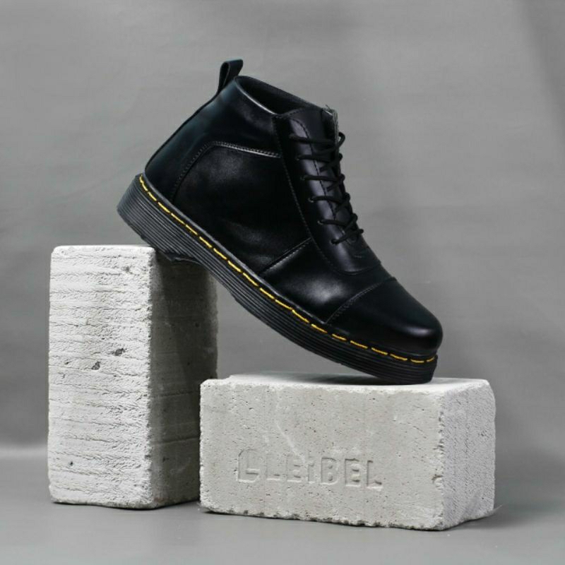 bungkusuku - Sepatu Boots Docmart Pria Kekinian Casual Kerja Formal Hitam Trendi