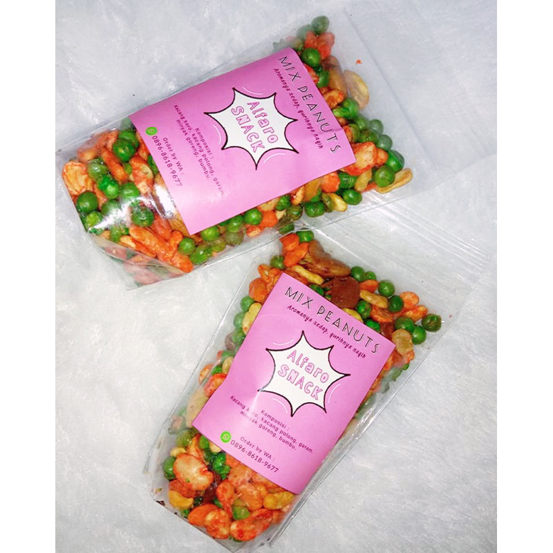 

Mix Peanuts 100 gr Kacang Campur (kacang koro polong pedas gurih asin) || ALFARO SNACK