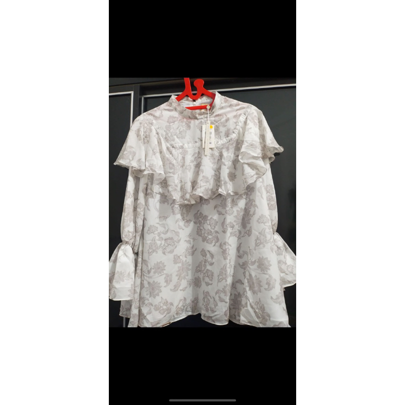 pl thiarra blouse sz m by wearingklamby