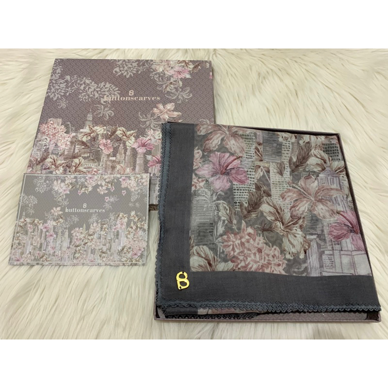 Preloved malaya buttonscarves