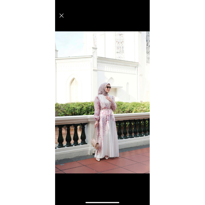 VANILLA HIJAB LALUNA SIGNATURE DRESS - WHITEPINK -L