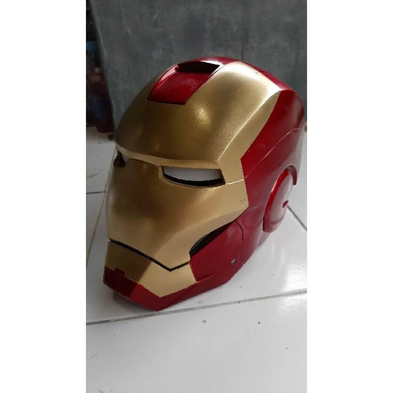 Helmet Iron Man cosplay promo