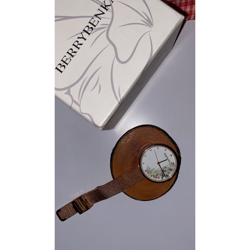 Preloved Jam Tangan Berrybenka