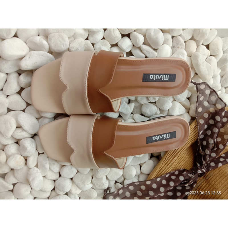 Misuta Slip on sandal kode Herni