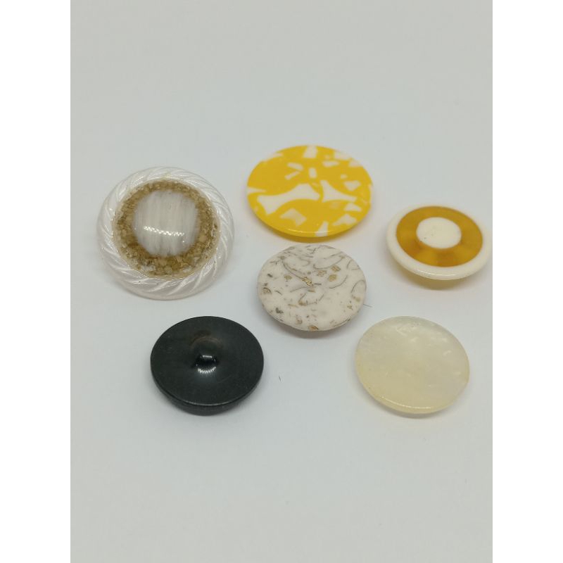 KANCING HIAS BAJU WANITA