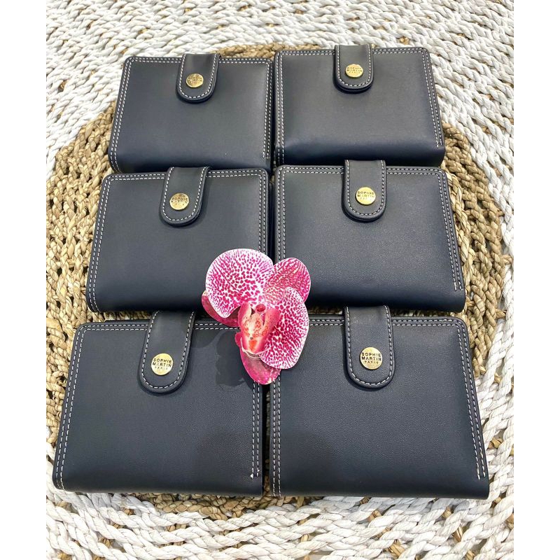 SOPHIE MARTIN DOMPET LIPAT WANITA MONACO