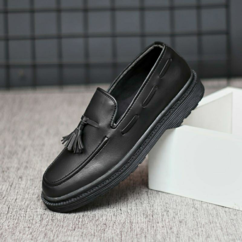 bungkusuku magnus - Sepatu Formal Pantofel Docmart Kerja Pria Low Boots Casual Hitam