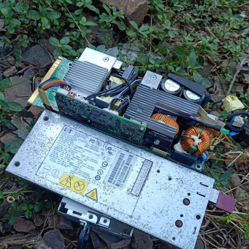 POWER SUPPLY 82.3A 12VOLT RUSAK EROR MERK HP BACA DEKRIPSI