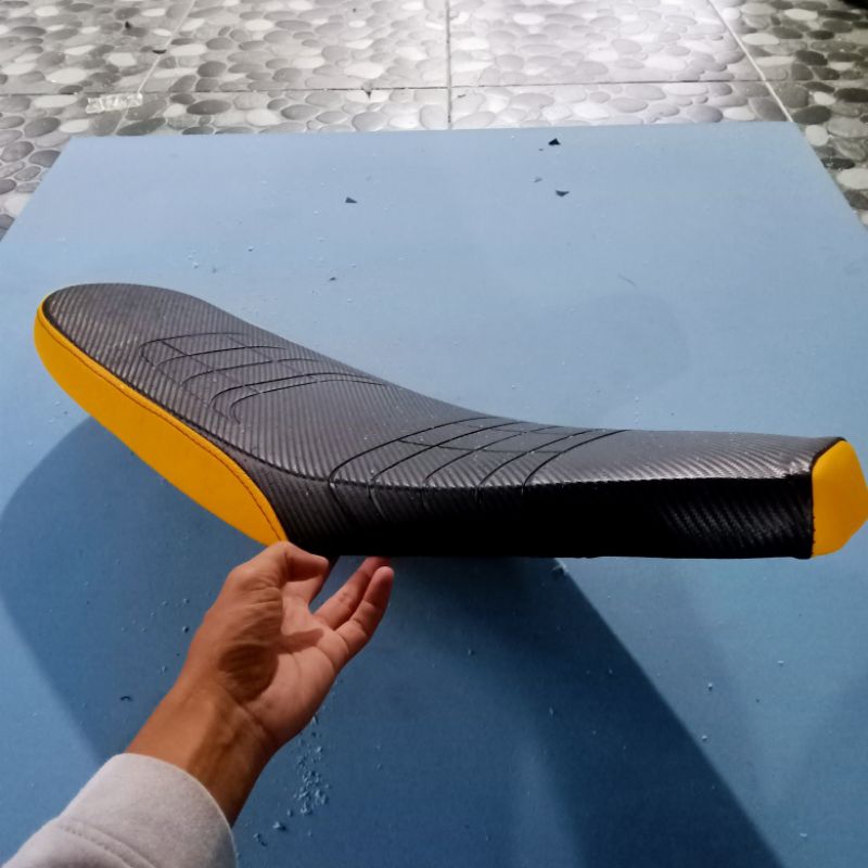 Jok motor satria Fu model drag slim variasi kuning