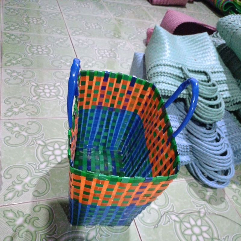 tas anyaman besar dan kuat dan Kokoh..kapasitas 15 kg