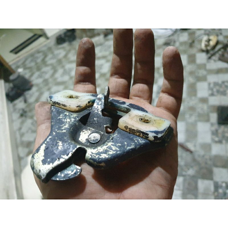 kancing bagasi Lancer SL original