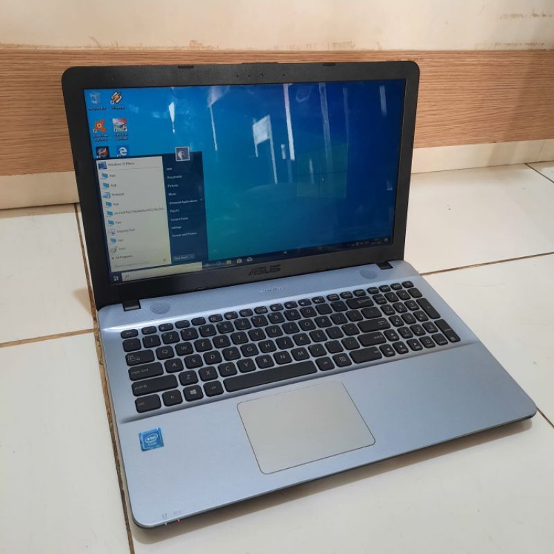 Laptop X541Sa Celeron N3060 Ram 4GB HDD 500GB Layar 15 inch windows 10 Siap pakai mulus