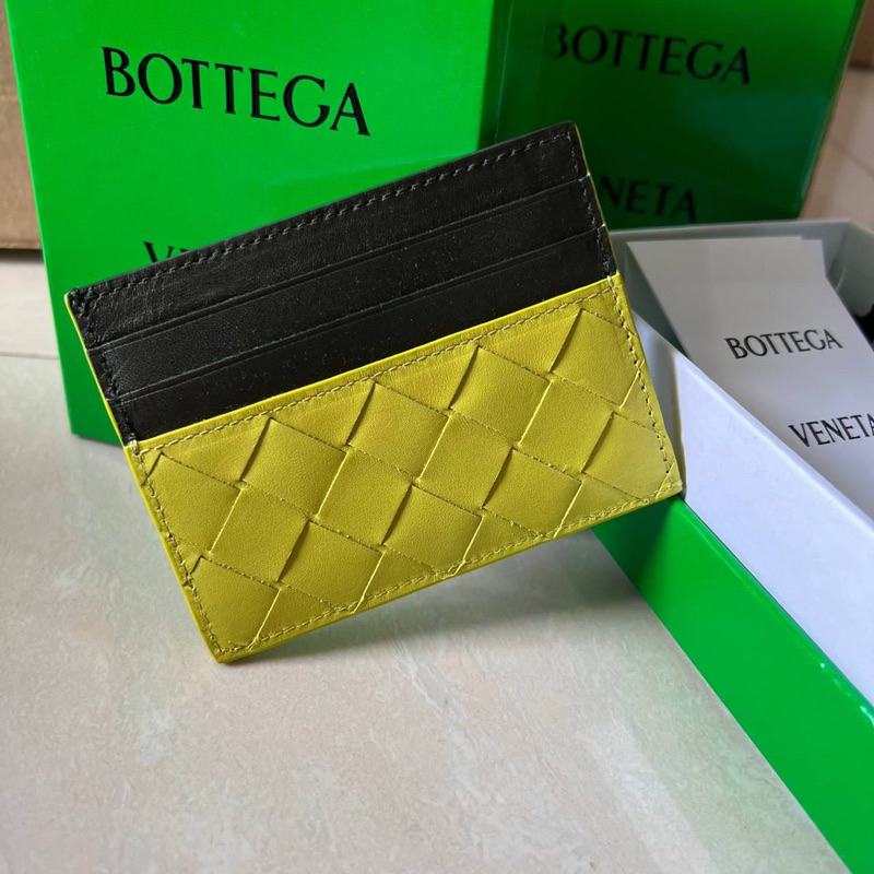 Bottega veneta intrecciato cardholder with L side opening 6cc + 1 central slot kiwi/camping