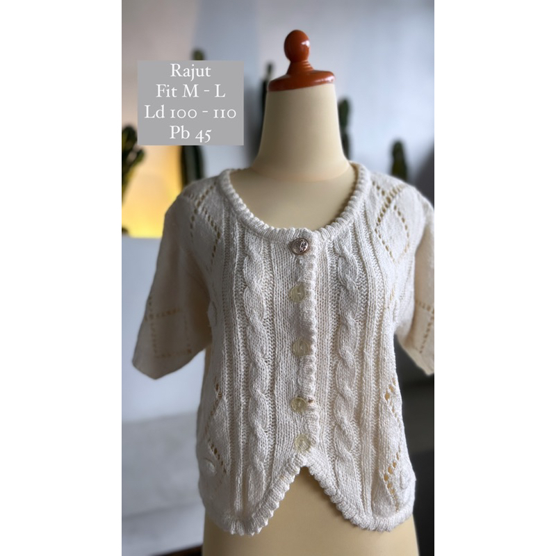 Crop Knit Cardigan Ivory Rajut Kepang Crop