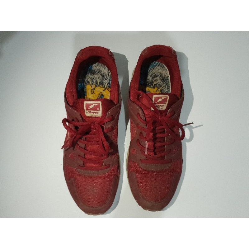 sepatu bloods original size 44