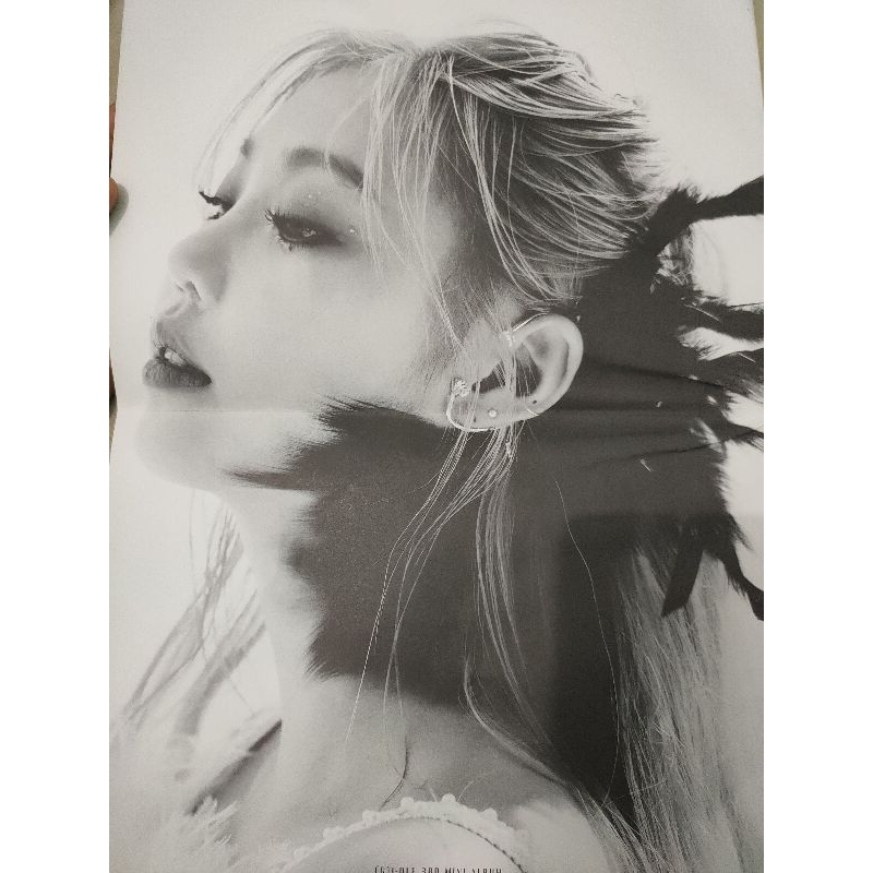 brochure soojin gidle album i trust