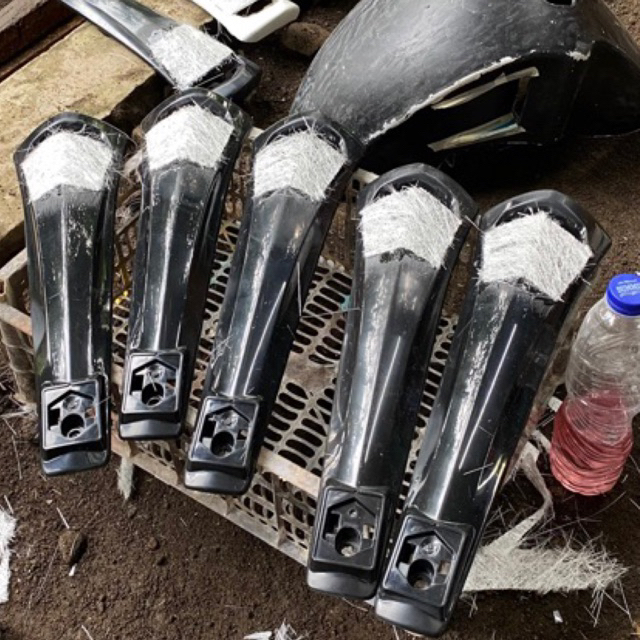 Dasi Vespa Custom Buta Carbon forged