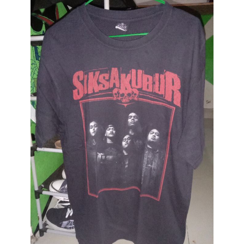 Ts siksa kubur size L
