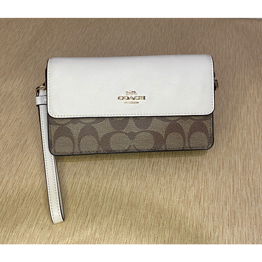 Coach F78229 Sign Wrislet Chalk