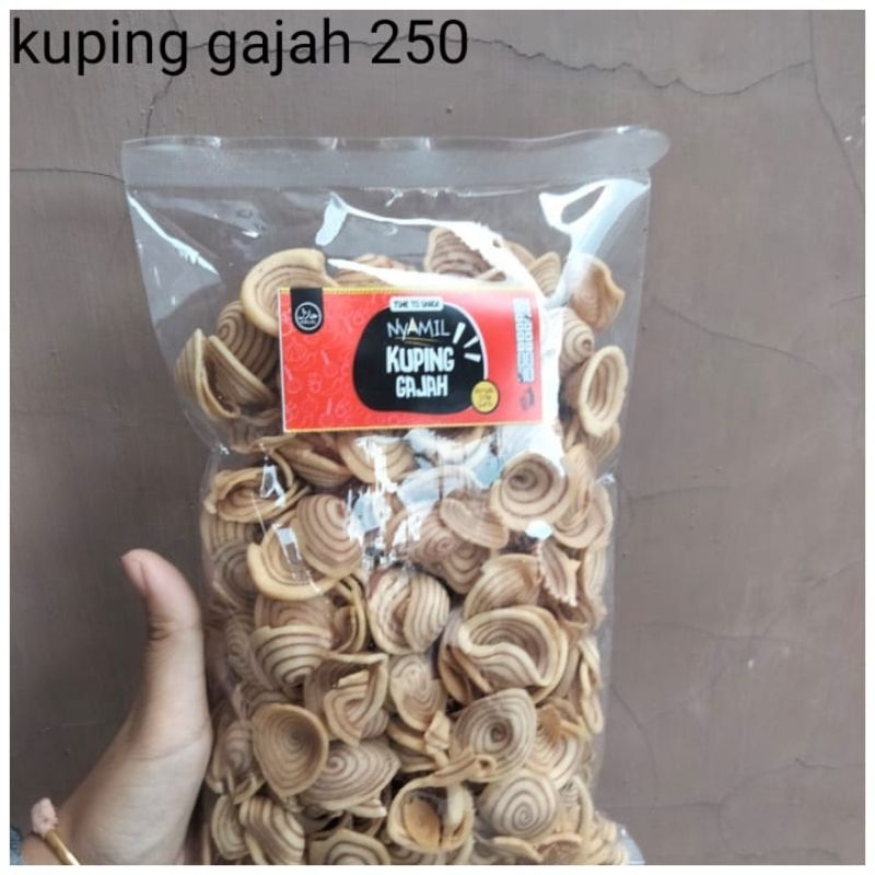 

Kuping Gajak Snack kiloan