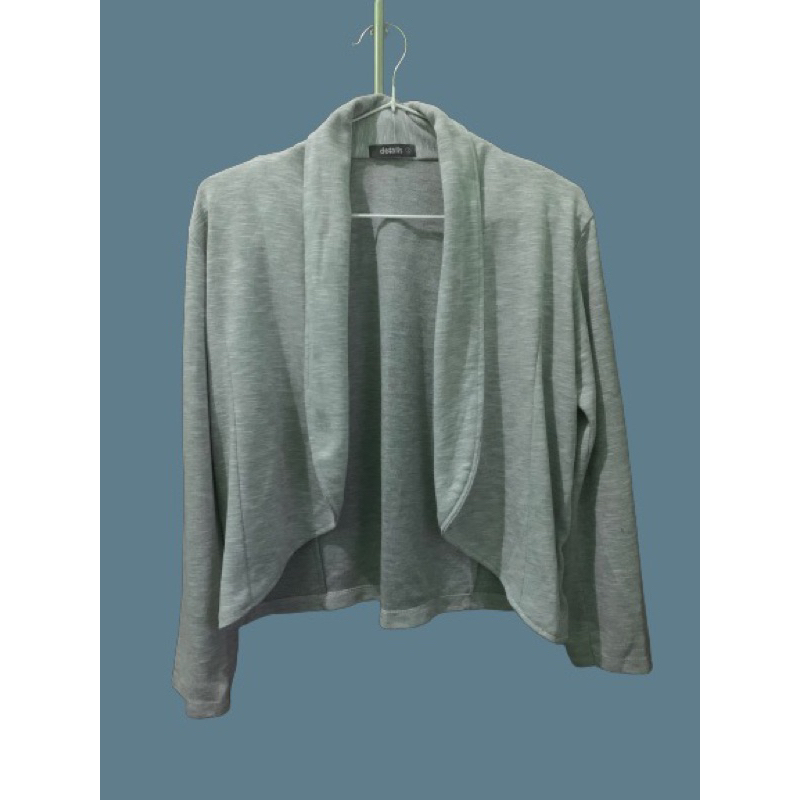 Preloved Outer Details Size L Abu matahari bukan wearing klamby