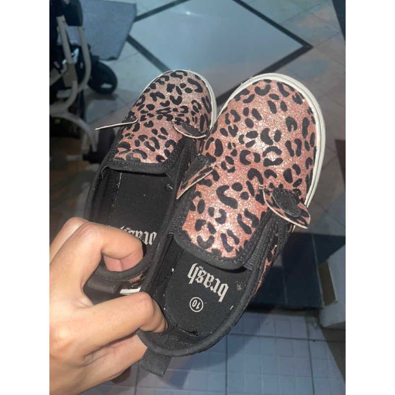 PRELOVED SEPATU ANAK PEREMPUAN MOTIF LEOPARD BRANDED ORIGINAL MERK BRASH PAYLESS