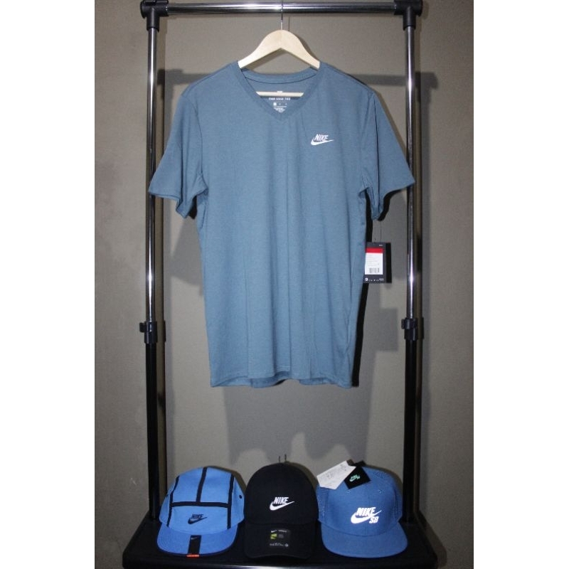 Nike Sportswear Men's AS M NSW TEE VNECK CLUB EMBRD 827024-374 T-Shirt Original Kaos Sepatu Topi Tas