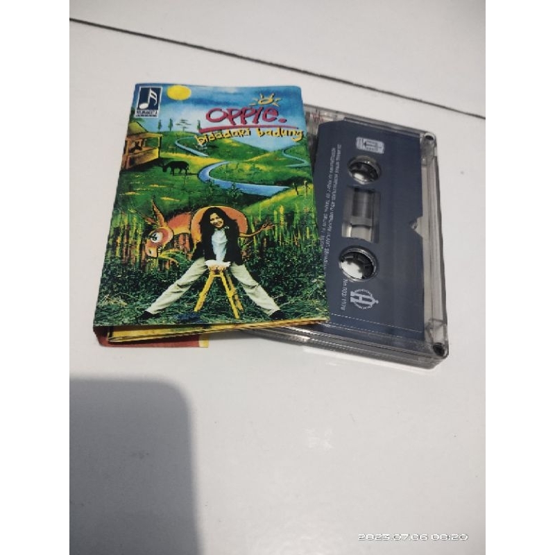 kaset pita oppie andaresta / bidadari badung