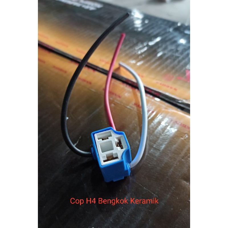 Cop Lampu Depan Vixion - Pitingan Fitting Fiting Piting Socket Soket H4 Bengkok Keramik Dop Depan Ya