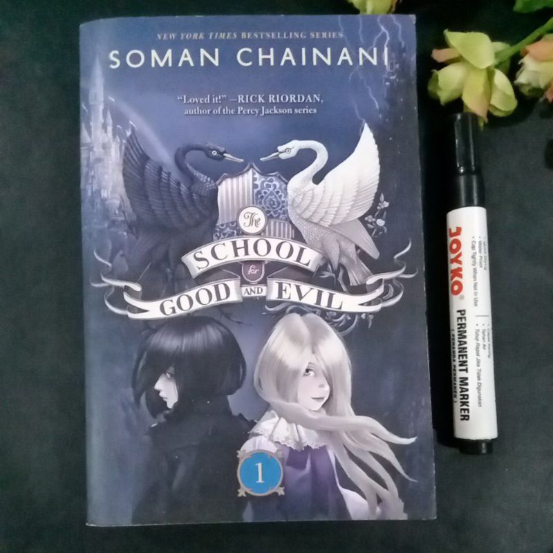 Novel The School for Good and Evil Preloved Original bahasa inggris