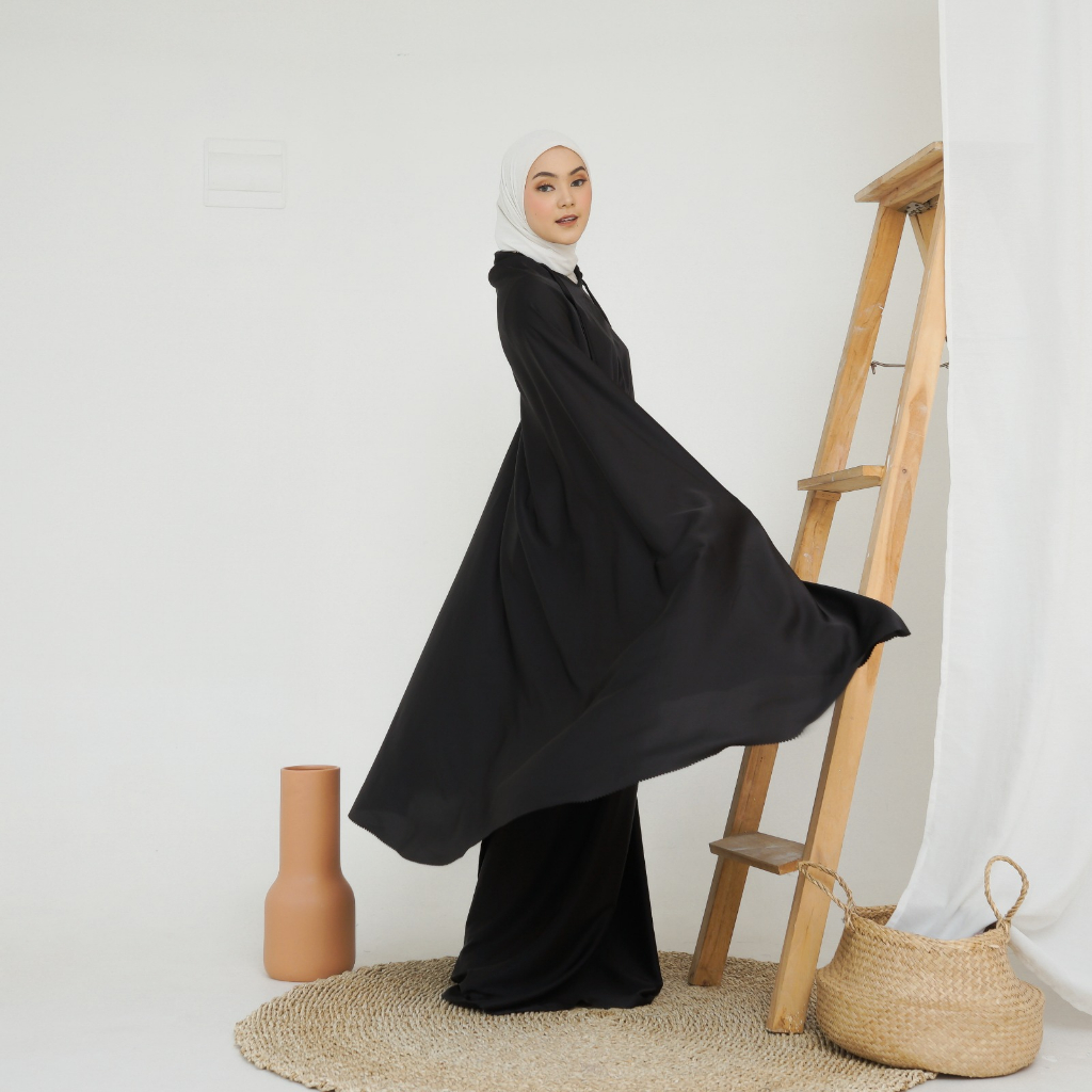 Mukena Travel Dewasa 2 in 1 | Mukena Maryam Series Crinkle Silk Premium (Cradenza) - BLACK