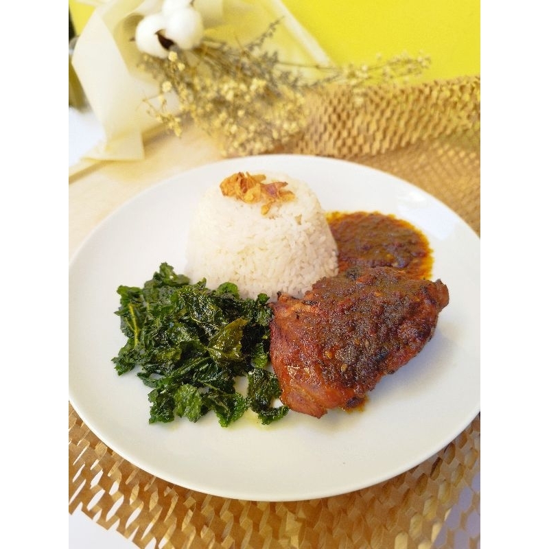 

Ayam Asap Frozen dengan chili oil dan bayam crispy