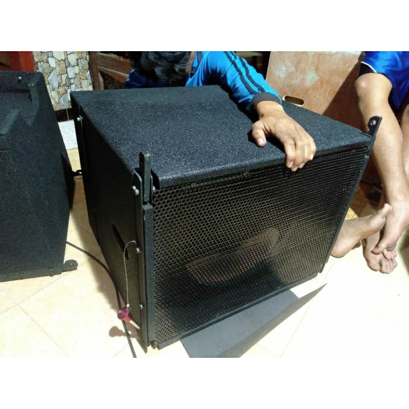 Box Line Array 15 Inch Single