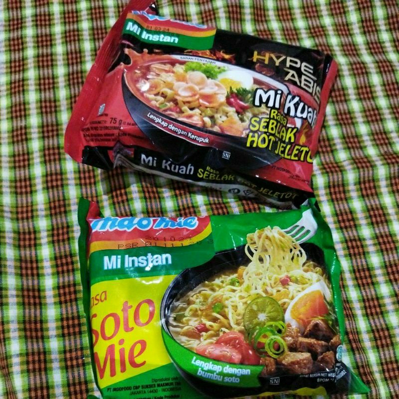 

indomie kuah seblak dn soto