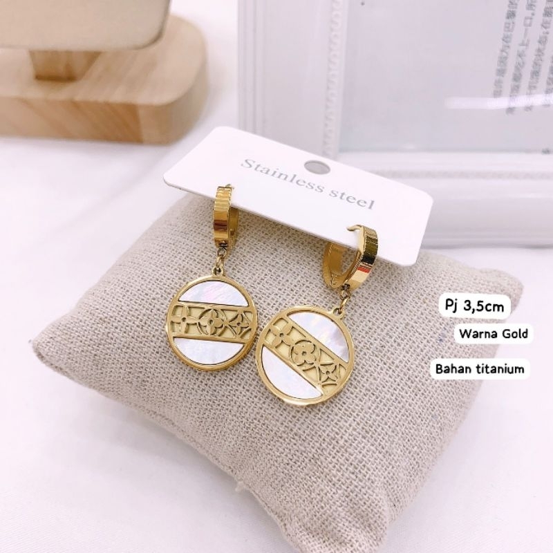 Anting Titanium asli mirip emas asli Premium Quality Anti Karat Anti Alergi Anting Stainless steel Ori At80