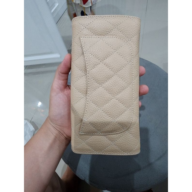Dompet Kulit Mooij warna beige