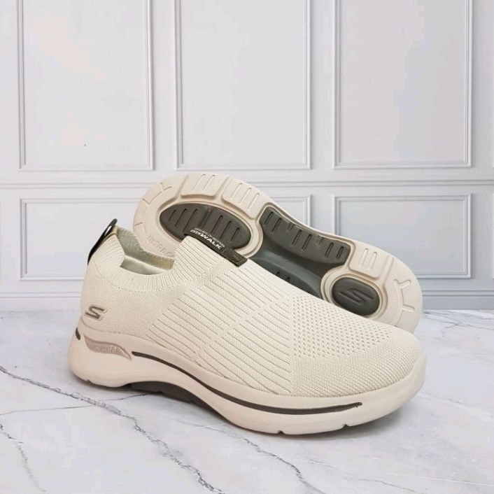 SKECHERS GOWALK ARCH FIT ICONIC/SEPATU SKECHERS PRIA/SEPATU SLIP ON/SKECHERS SLIP ON