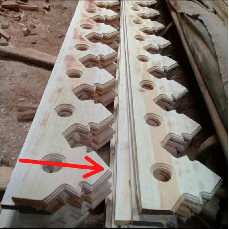 Lisplang Betawi lancip Bolong